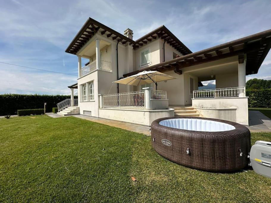 Villa Oriella - Piscina Idromassaggio E Relax -Versilia Camaiore Bagian luar foto